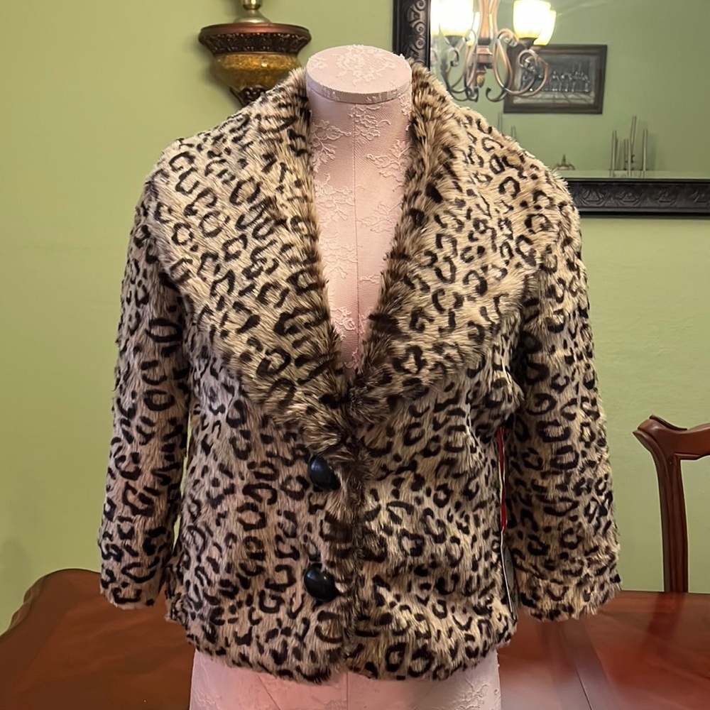 Faux-fur leopard jacket
